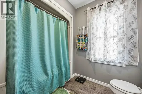 251 Harkness Street Sarnia ON N7T 3H5