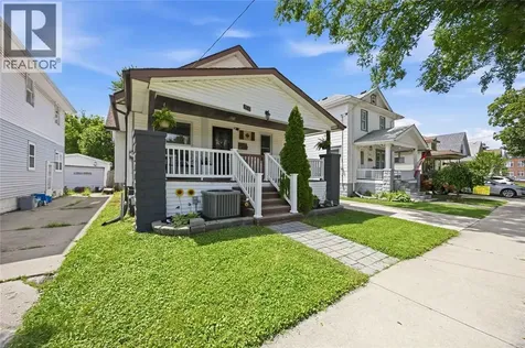251 Harkness Street Sarnia ON N7T 3H5