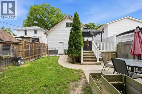 251 Harkness Street Sarnia ON N7T 3H5