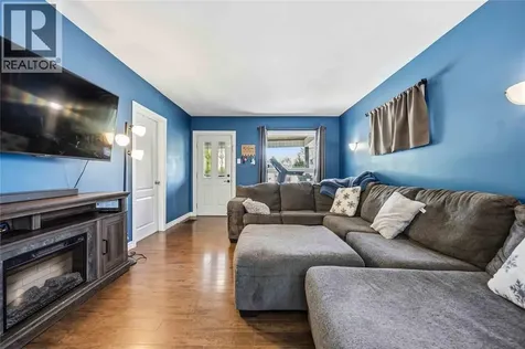 251 Harkness Street Sarnia ON N7T 3H5
