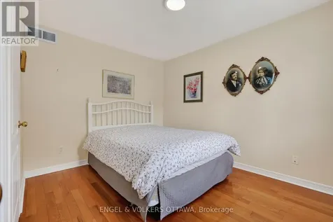 10 Waterthrush Crescent Ottawa ON K2M 2V2