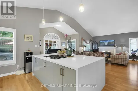 65 Kimberwick Crescent Ottawa ON K1V 0W6