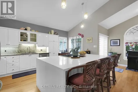 65 Kimberwick Crescent Ottawa ON K1V 0W6