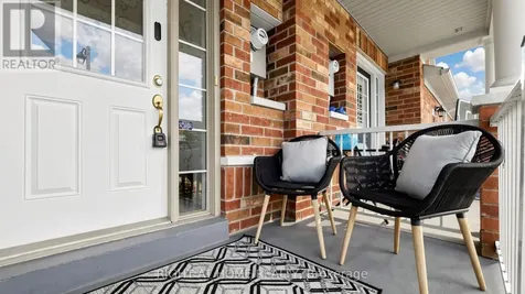 80 Barr Crescent Aurora ON L4G 0C1