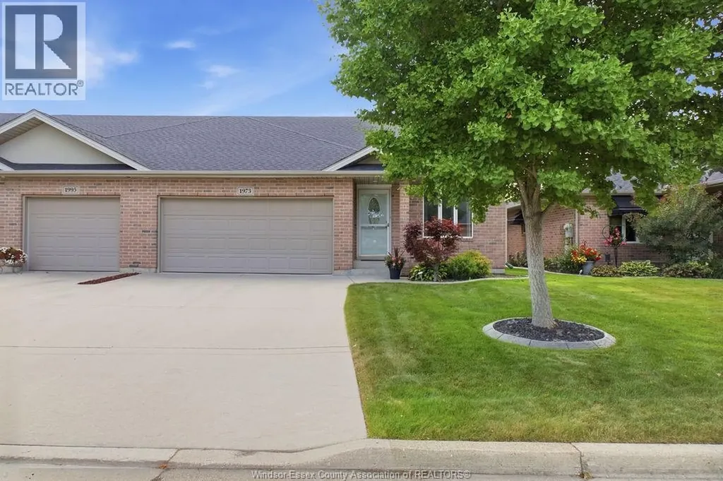 1973 Venetian Avenue Windsor ON N8P 2A1