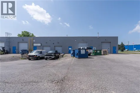 27 Copernicus Boulevard Brantford ON N3P 1N4