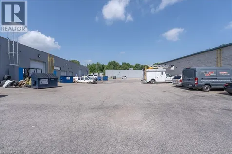 27 Copernicus Boulevard Brantford ON N3P 1N4