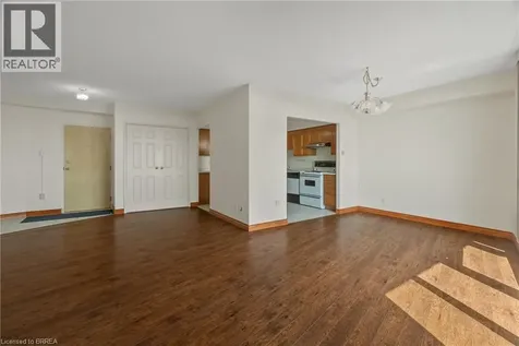 9 Bonheur Court Brantford ON N3P 1Z5
