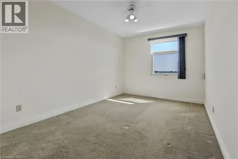 9 Bonheur Court Brantford ON N3P 1Z5