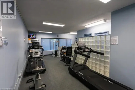 9 Bonheur Court Brantford ON N3P 1Z5