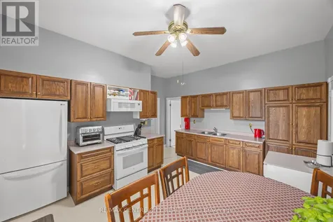 25 Erie Street St. Thomas ON N5R 2M4