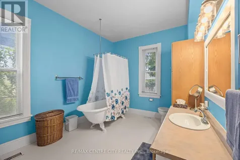 25 Erie Street St. Thomas ON N5R 2M4