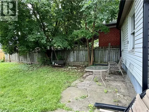 256 Fairfield Avenue Hamilton ON L8H 5H6