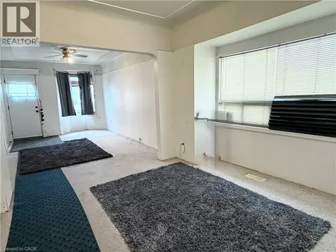 256 Fairfield Avenue Hamilton ON L8H 5H6