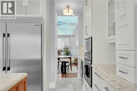 7 Riesling Court Hamilton ON L8G 0B4
