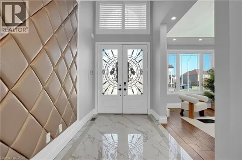 7 Riesling Court Hamilton ON L8G 0B4