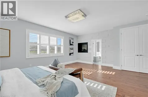 7 Riesling Court Hamilton ON L8G 0B4