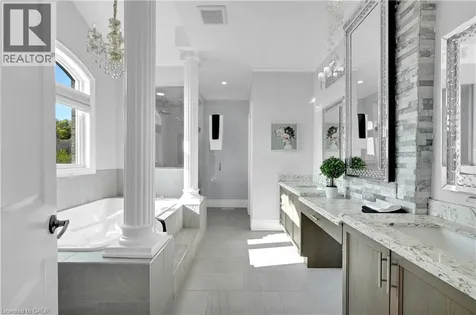 7 Riesling Court Hamilton ON L8G 0B4
