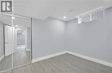 7 Riesling Court Hamilton ON L8G 0B4
