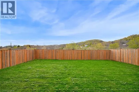 7 Riesling Court Hamilton ON L8G 0B4