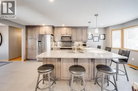 314 Menard Lasalle ON N9J 1C4