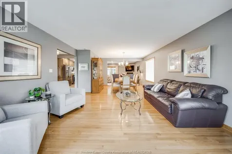 314 Menard Lasalle ON N9J 1C4