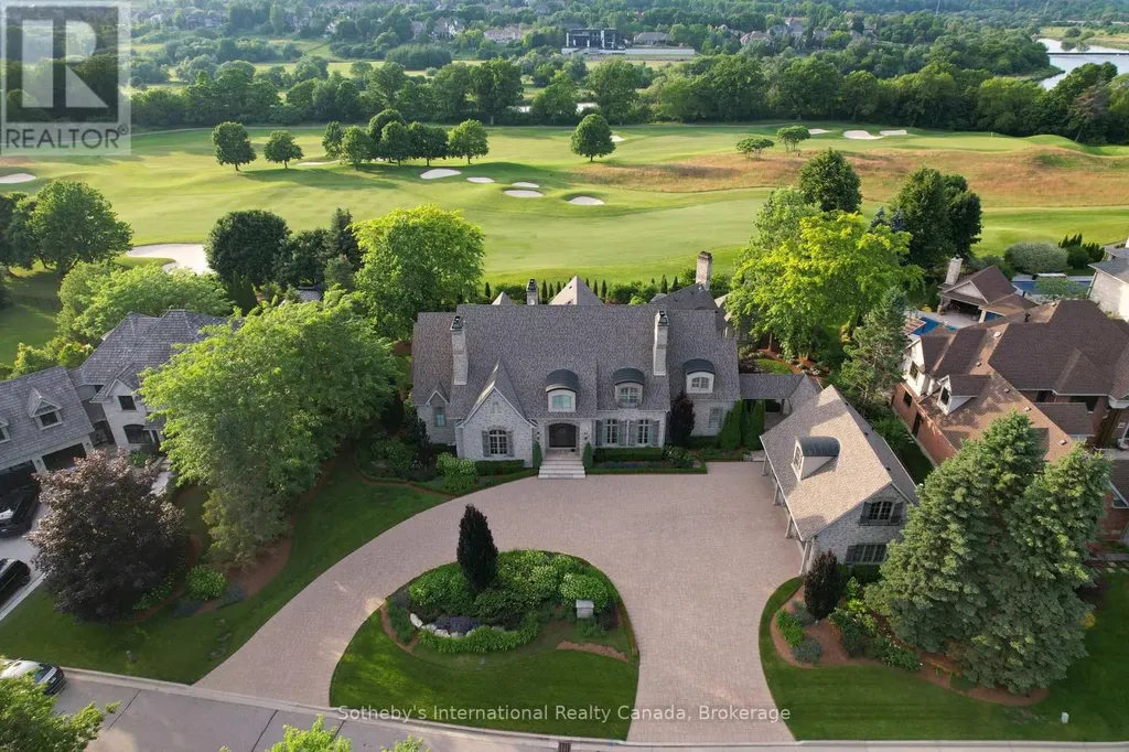 28 Deer Ridge Crescent Kitchener ON N2P 2L3