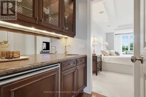 28 Deer Ridge Crescent Kitchener ON N2P 2L3