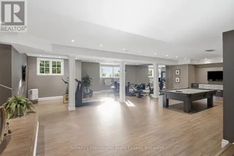 28 Deer Ridge Crescent Kitchener ON N2P 2L3