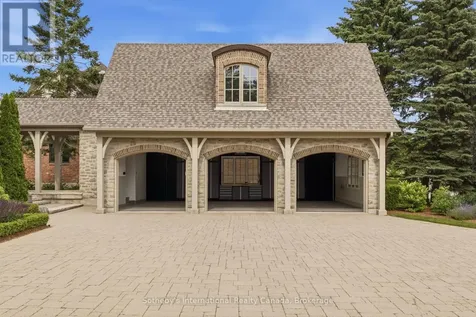 28 Deer Ridge Crescent Kitchener ON N2P 2L3