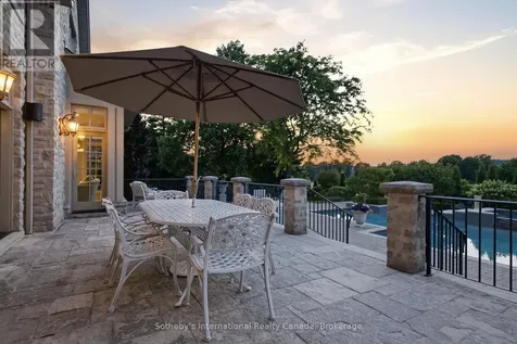 28 Deer Ridge Crescent Kitchener ON N2P 2L3