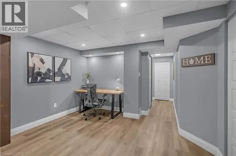 515 Equestrian Way Cambridge ON N3E 0B5