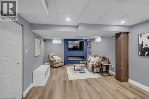 515 Equestrian Way Cambridge ON N3E 0B5