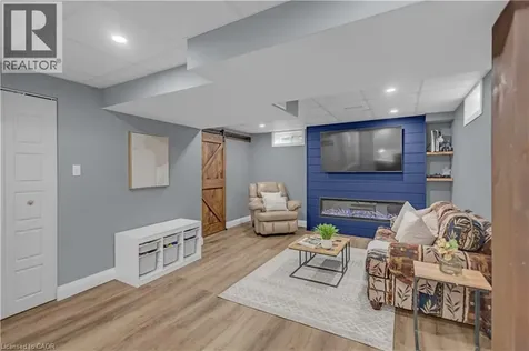 515 Equestrian Way Cambridge ON N3E 0B5