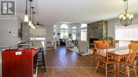 16 Cherry Sands Crescent Wasaga Beach ON L9Z 1P5