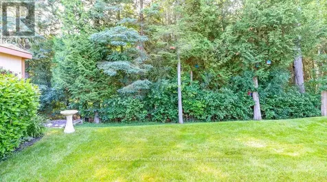 16 Cherry Sands Crescent Wasaga Beach ON L9Z 1P5