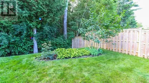 16 Cherry Sands Crescent Wasaga Beach ON L9Z 1P5