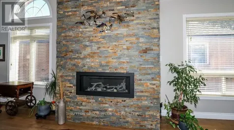 16 Cherry Sands Crescent Wasaga Beach ON L9Z 1P5