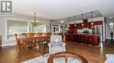 16 Cherry Sands Crescent Wasaga Beach ON L9Z 1P5