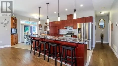 16 Cherry Sands Crescent Wasaga Beach ON L9Z 1P5