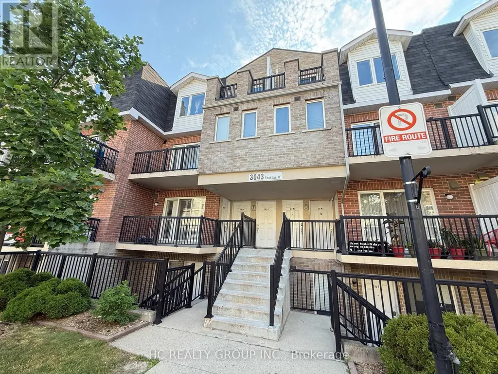 3043 Finch Avenue West Toronto (humbermede) ON M9M 0A4