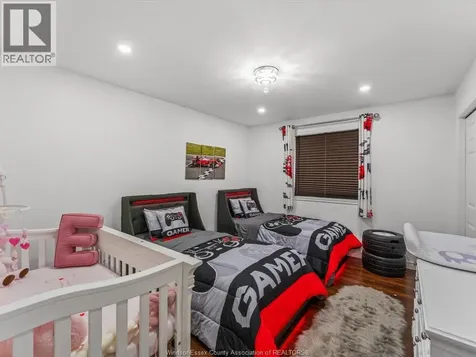2408 Waterford Avenue Windsor ON N8P 1S1