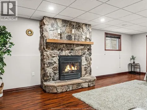 2408 Waterford Avenue Windsor ON N8P 1S1
