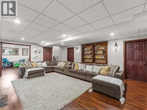 2408 Waterford Avenue Windsor ON N8P 1S1