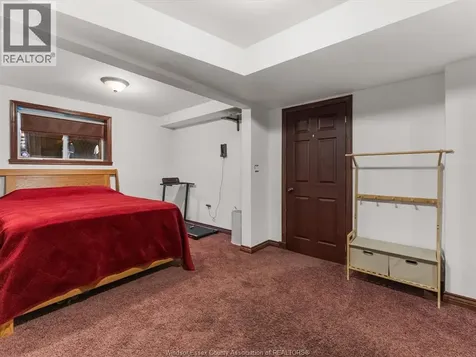 2408 Waterford Avenue Windsor ON N8P 1S1