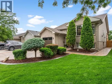 2408 Waterford Avenue Windsor ON N8P 1S1