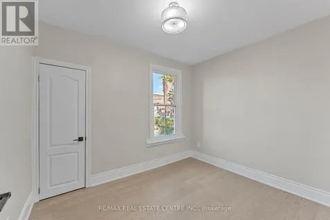 17 First Street Orangeville ON L9W 2C6