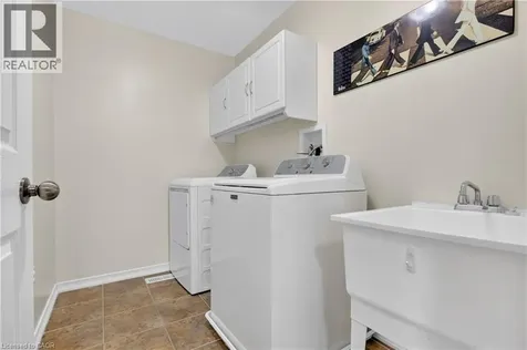 124 Bailey Drive Cambridge ON N1P 0A2