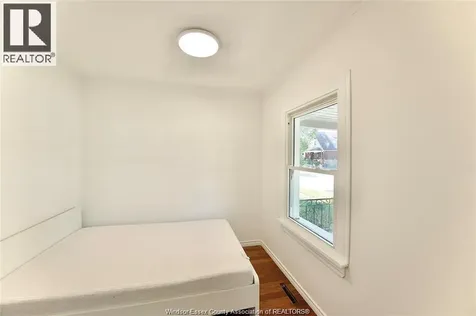 1636 Cadillac Windsor ON N8Y 2V5