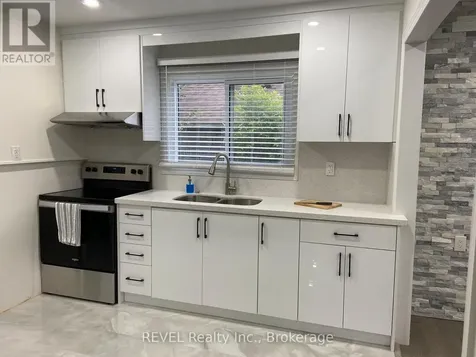 3184 Mosley Street Wasaga Beach ON L9Z 1V4